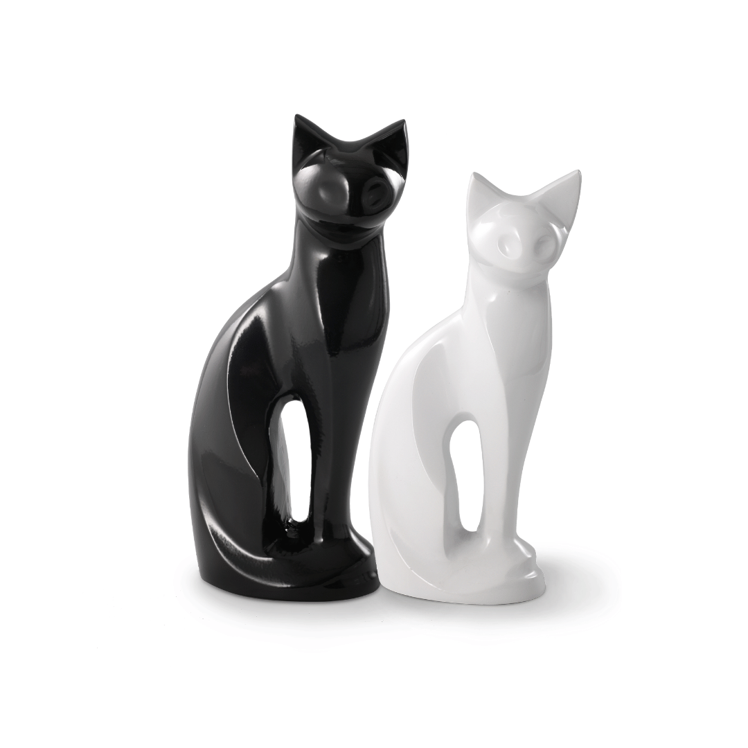 Messingurne Katze