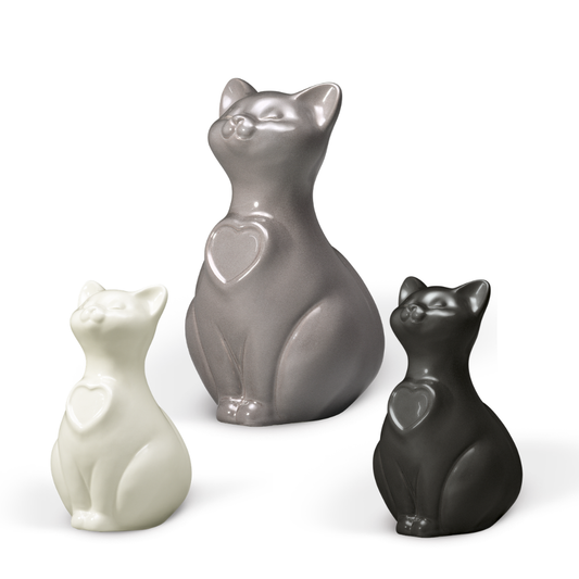 Porzellanurne sitzende Katze mit Herz
