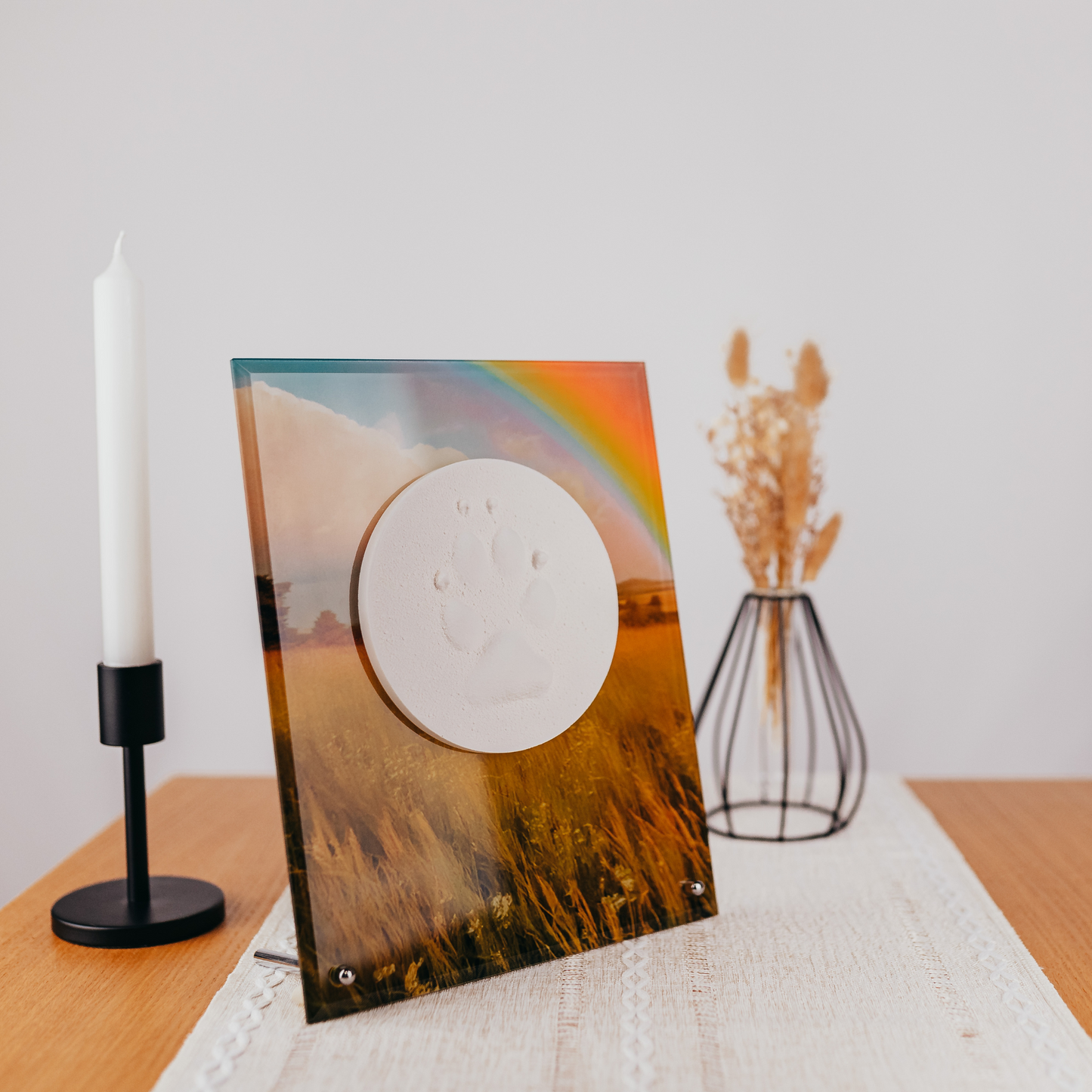Pfotenabdruck auf Glasplatte Regenbogen (optional mit Fell)